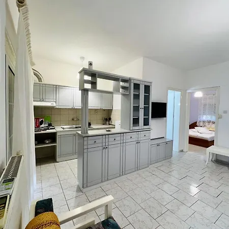 Apartment Atlantis Vrasná